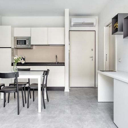 Sleek City Abode In Maciachini Milan Exterior photo