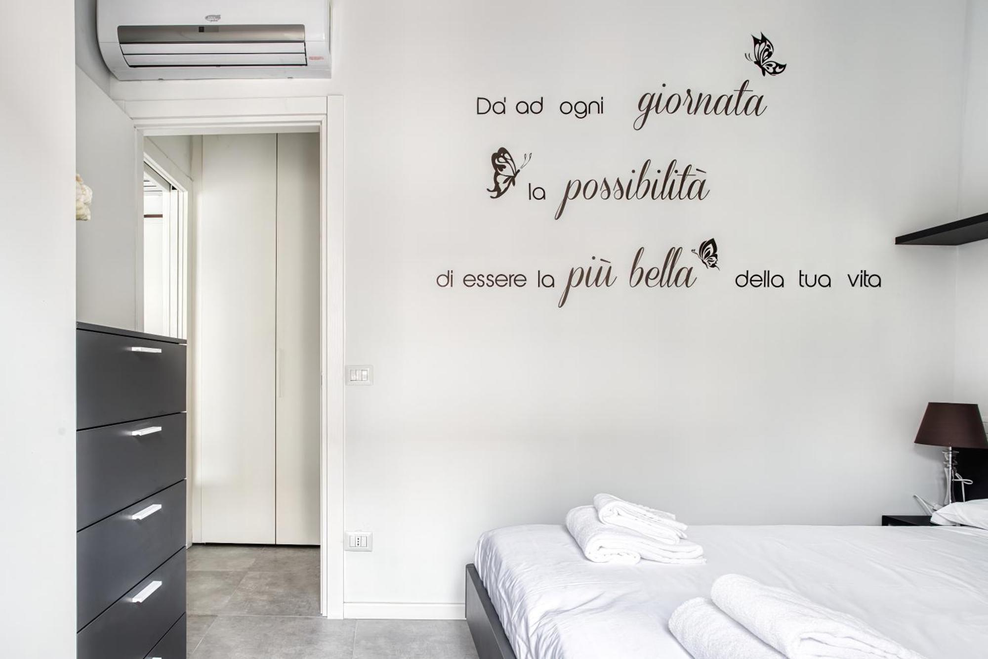 Sleek City Abode In Maciachini Milan Exterior photo